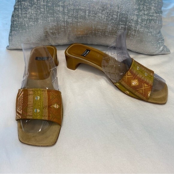 Stuart Weitzman Sandals Suede Brocade Square Toe Block Heel Retro SZ 6.5 - Picture 12 of 14